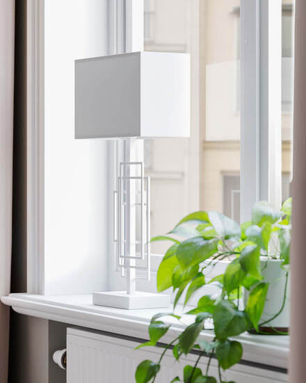 Bordslampa Fonster