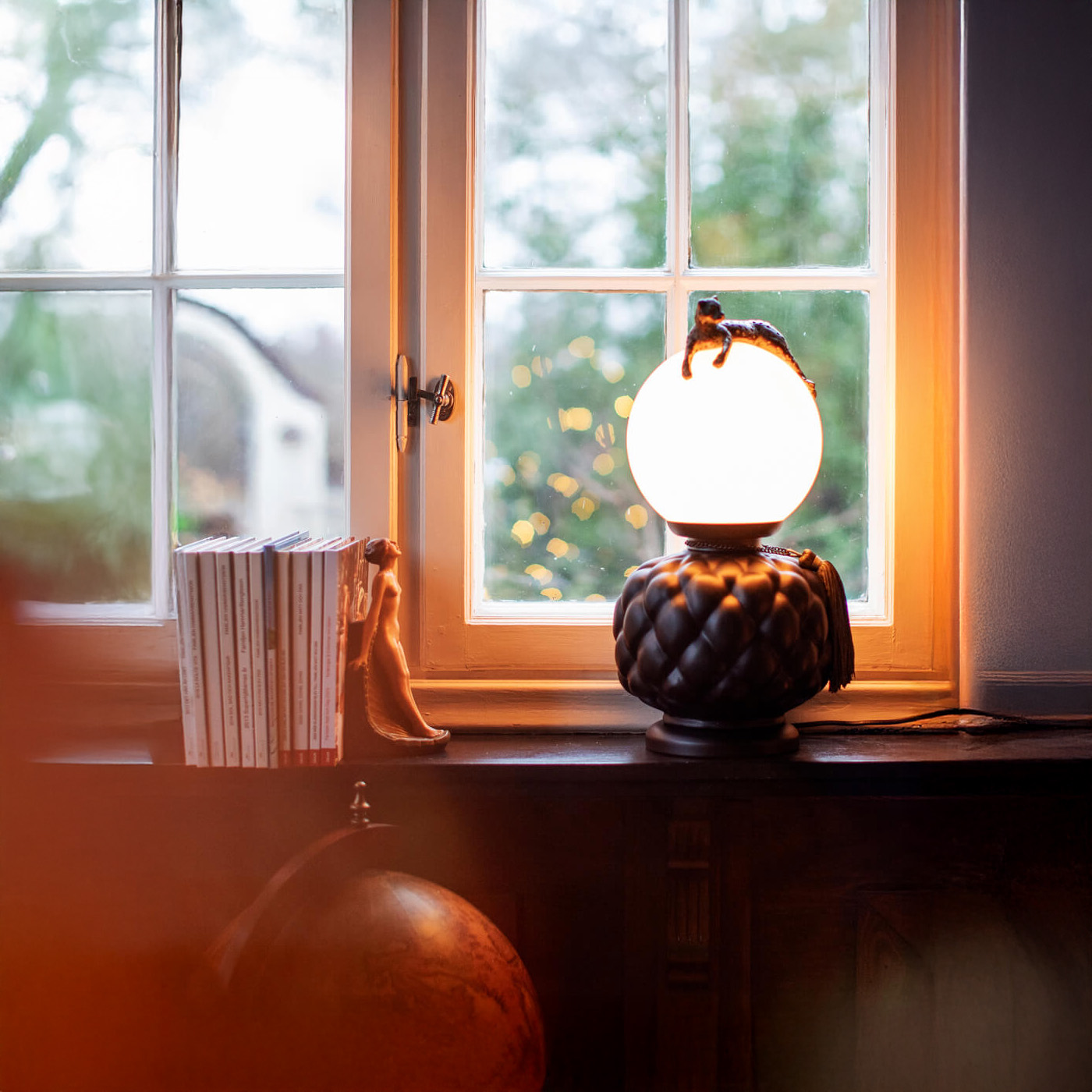 vacker bordslampa till vardagsrummet designad av Lisa Bengtsson