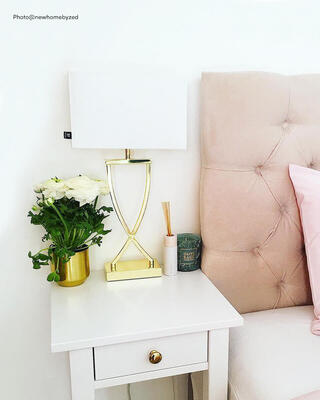 Omega bordlampe h52 cm messing/hvite