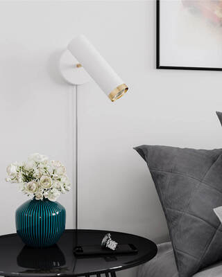 Puls vägglampa matt vit