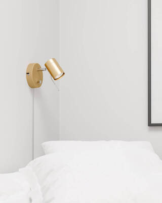 Correct Wall light gold