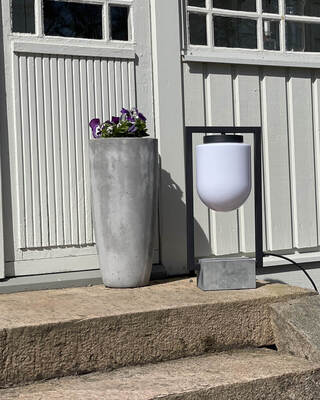 Stanley bord/golvlampa IP44 sandsvart