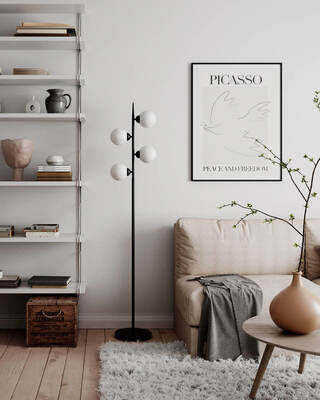 Punto golvlampa svart