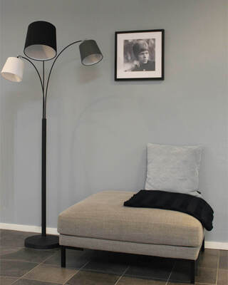 Foggy gulvlampe 3-låg H175 cm sandsort