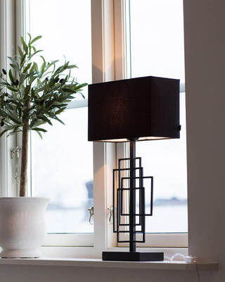 Paragon bordslampa H69 cm matt svart